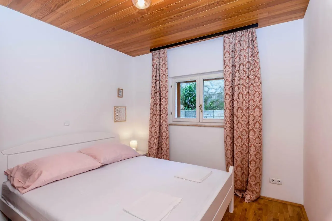 Villa Lahor With Private Pool Seget Vranjica
