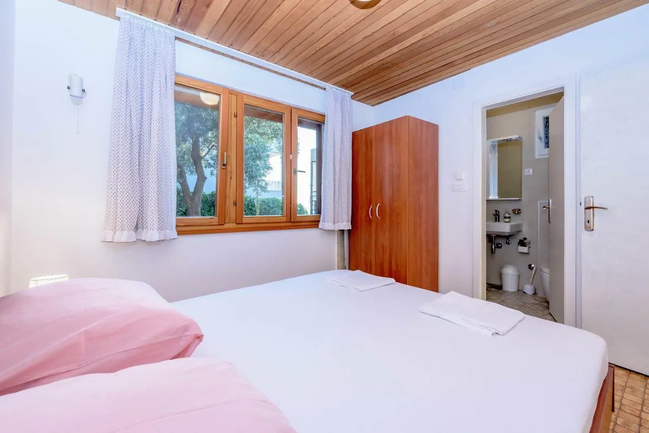 Villa Lahor With Private Pool Seget Vranjica Croatia