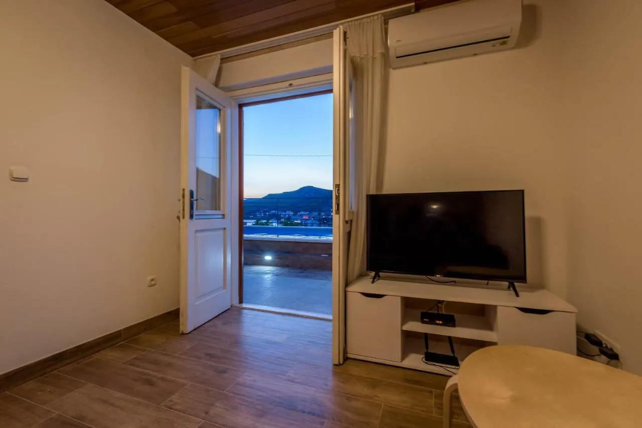 Villa Lahor With Private Pool Seget Vranjica