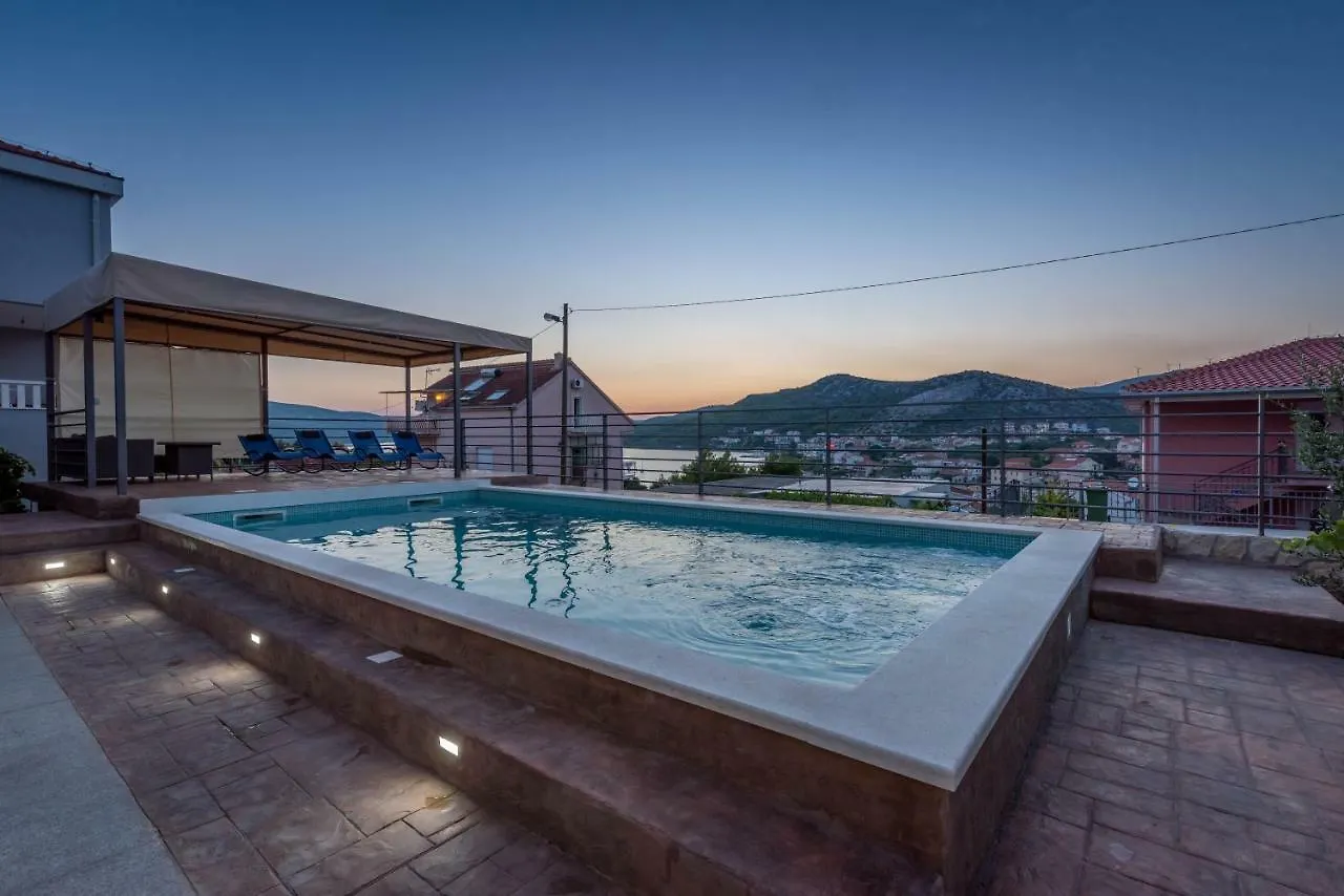 Villa Lahor With Private Pool Seget Vranjica 0*,