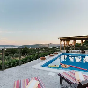Ferienhaus Capri House, Seget Vranjica