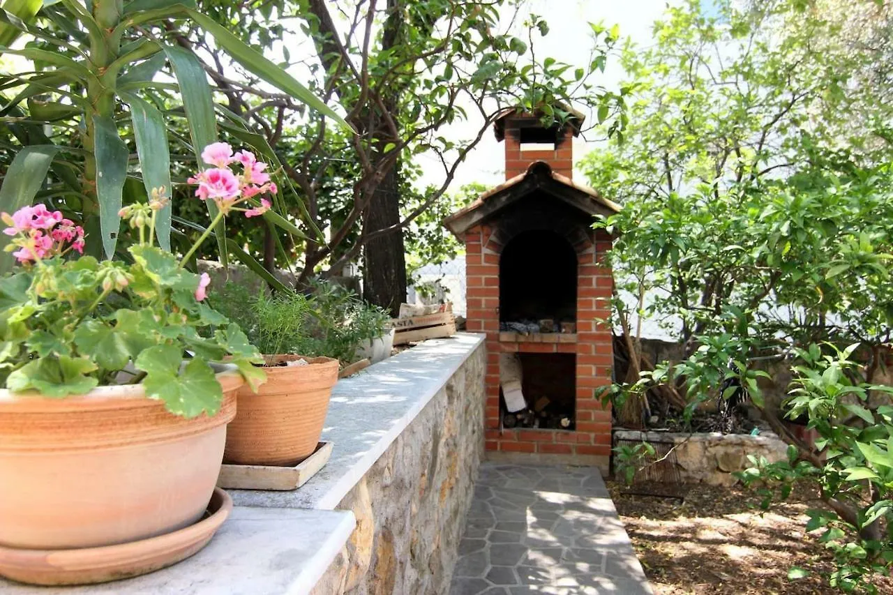 Villa Lahor With Private Pool سيغيت فغانييتْسا