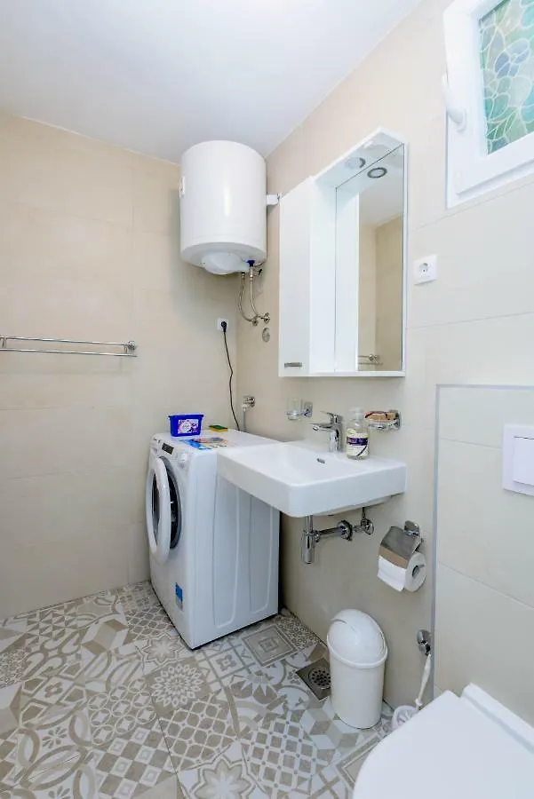 Villa Lahor With Private Pool سيغيت فغانييتْسا